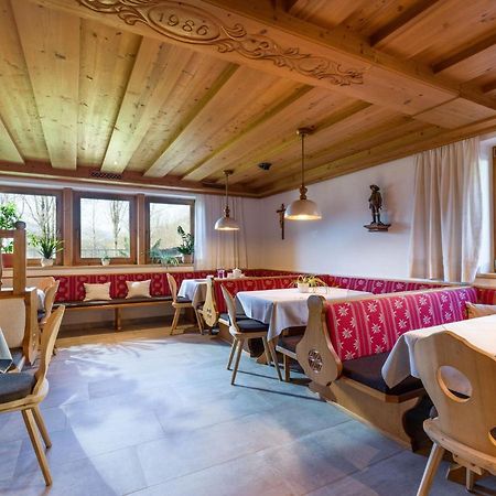 Gaestehaus Hofer Brixen im Thale Buitenkant foto