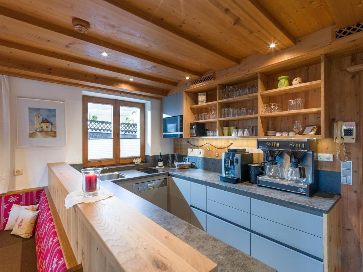 Gaestehaus Hofer Brixen im Thale Buitenkant foto